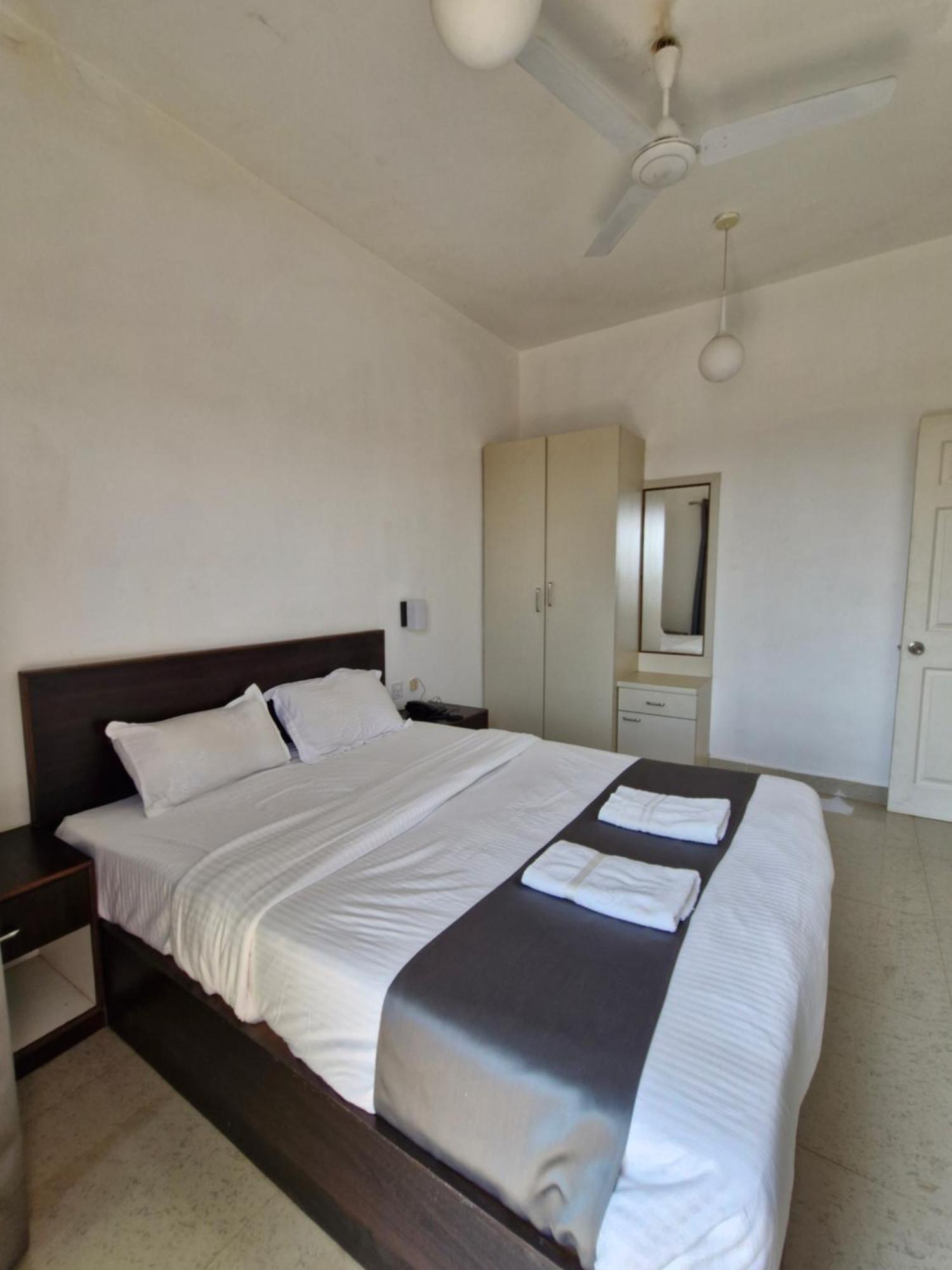Hotel Rsa Residency Pernem Eksteriør billede